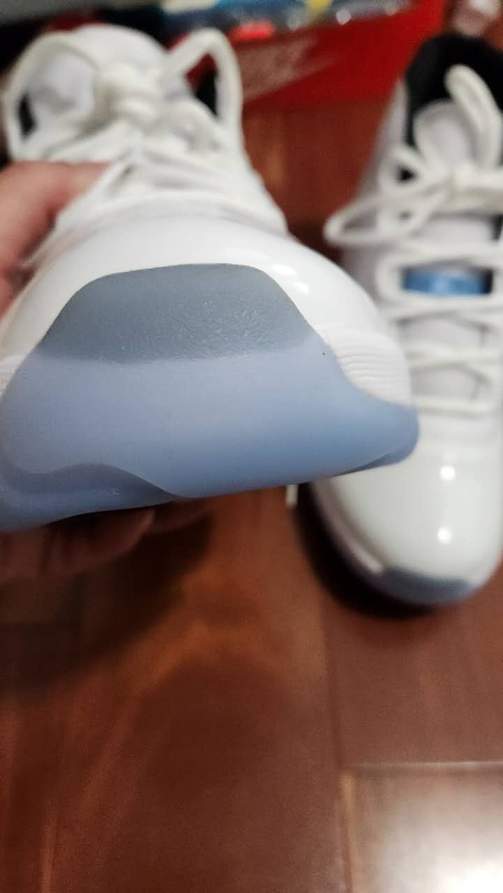 Air Jordan 11 Retro Legend Blue