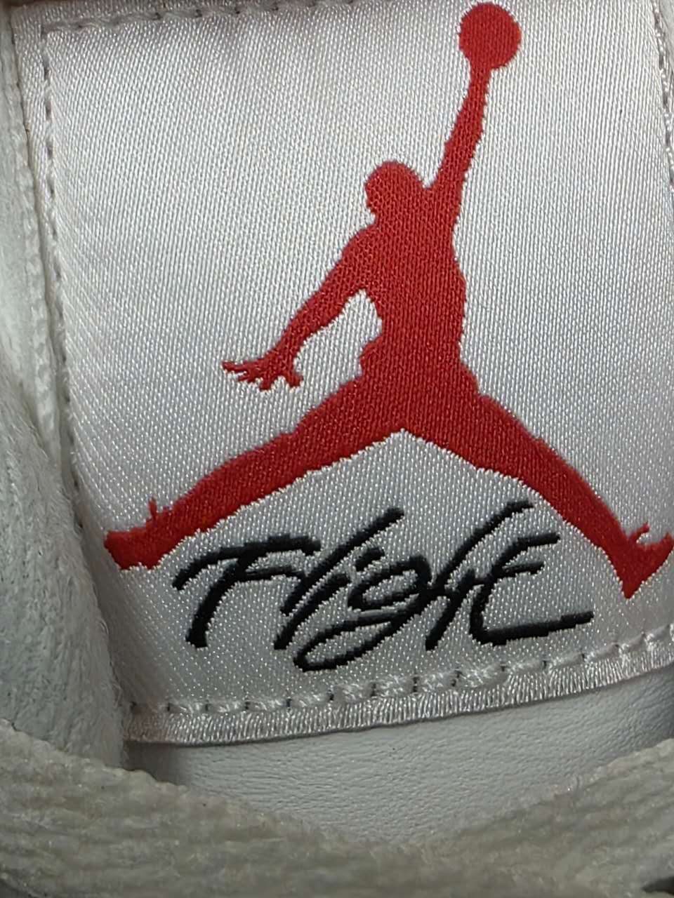 Air Jordan 4 Retro White Cement 2025