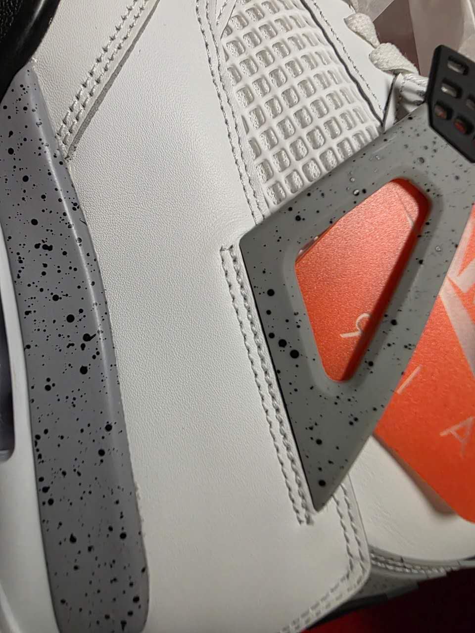 Air Jordan 4 Retro White Cement 2025